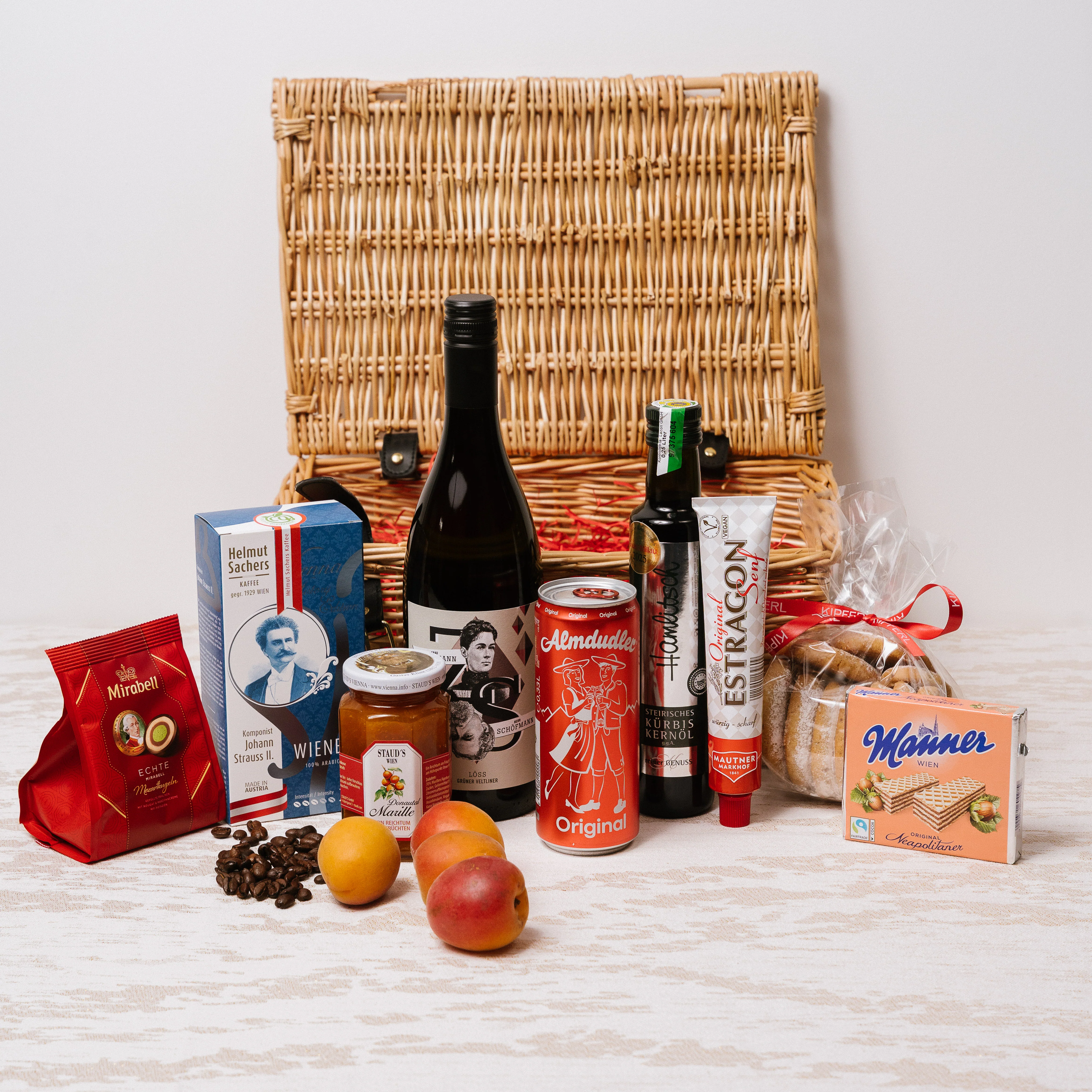 Austrian Gift Hamper – Medium | Austrian Wine, Coffee & Pantry Gift